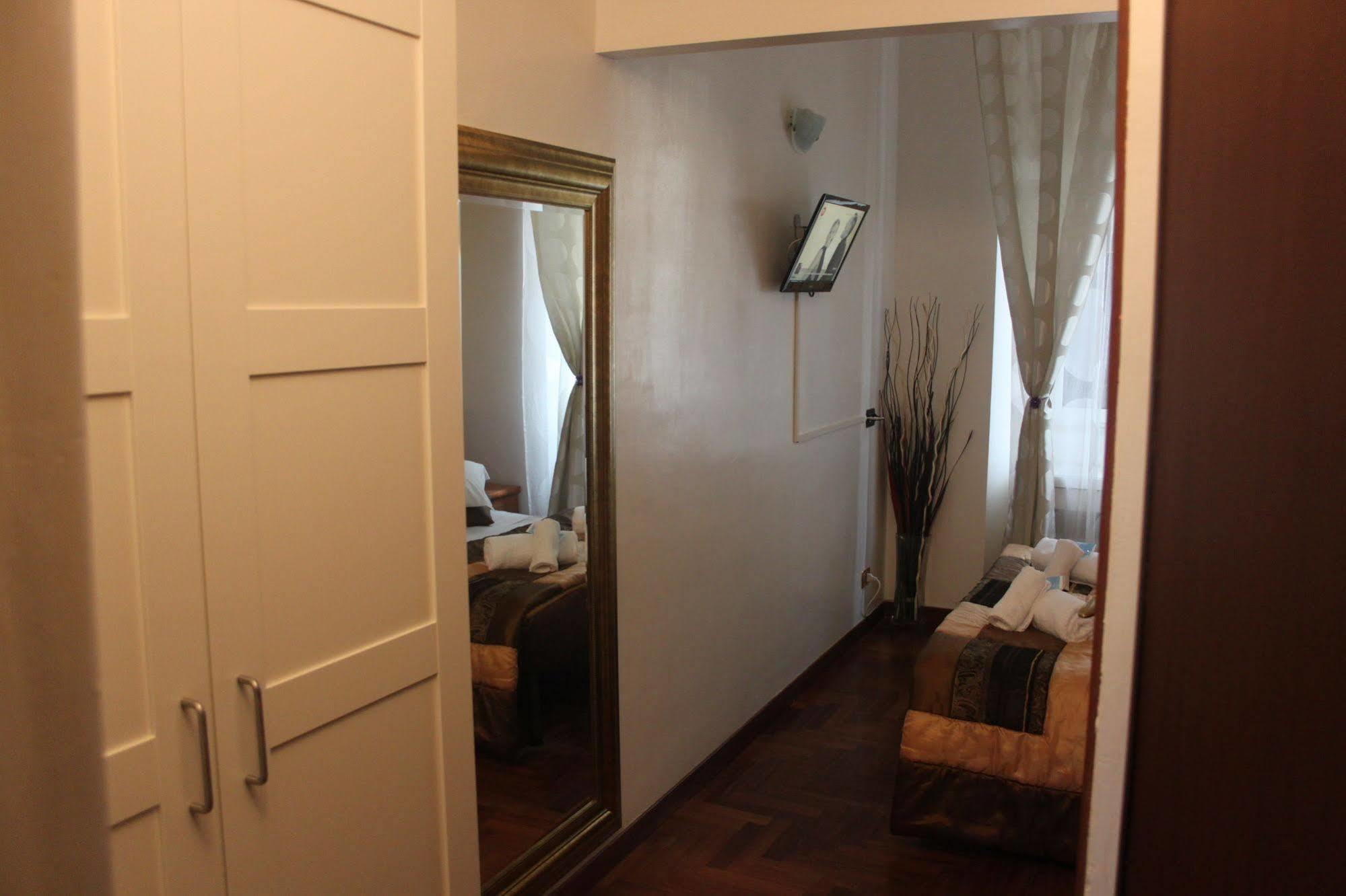 The Place In Rome Guest House Exterior photo